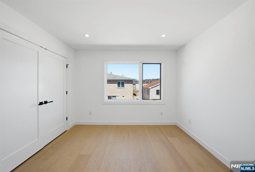 211 E Harriet Avenue B