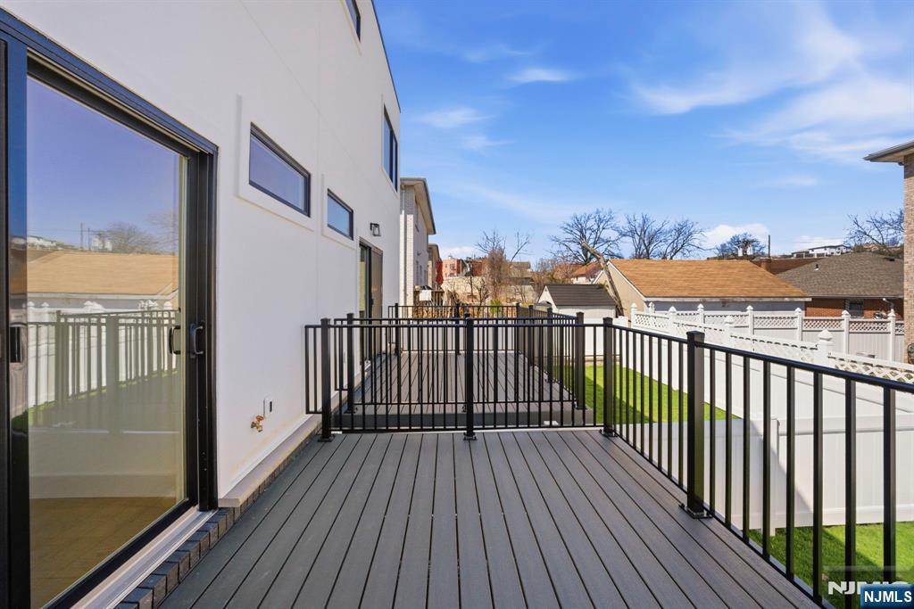 211 E Harriet Avenue B