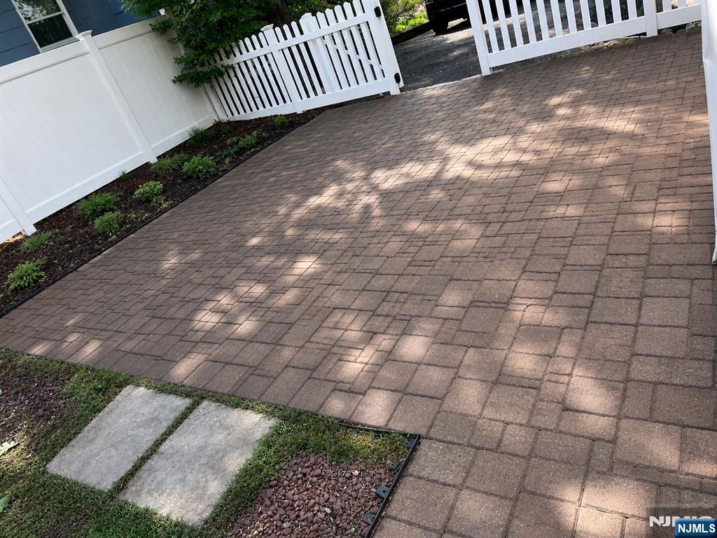 14 Baywood Terrace