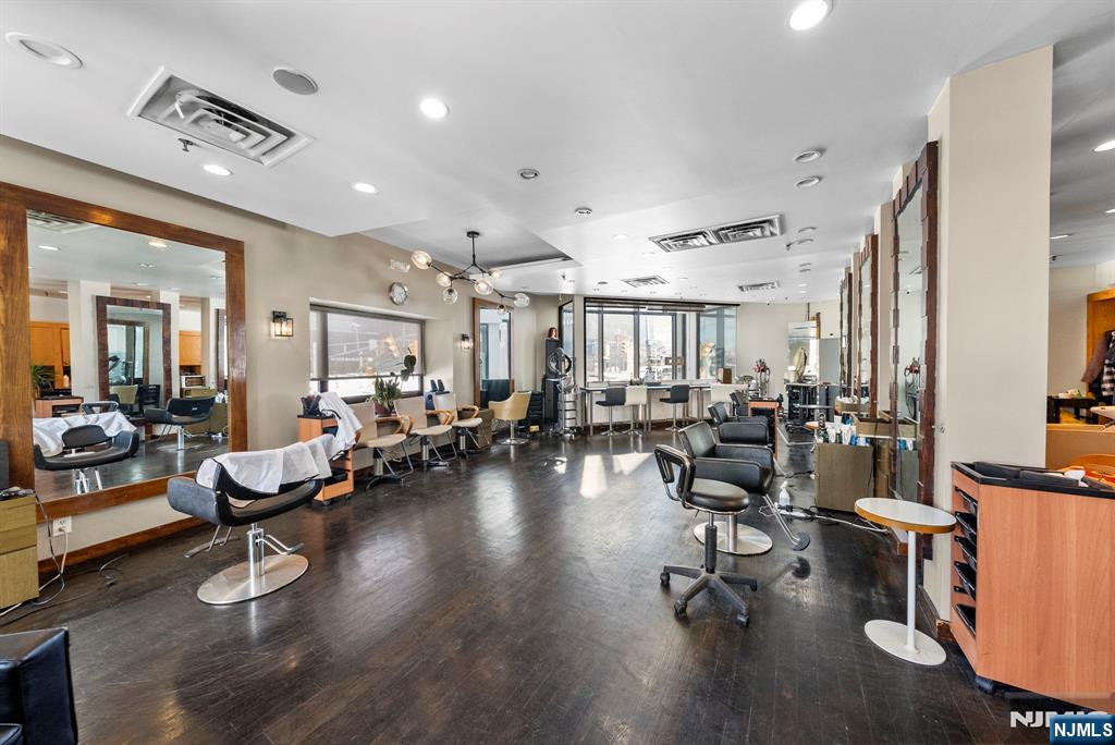 200 Main Street 2nd Floor