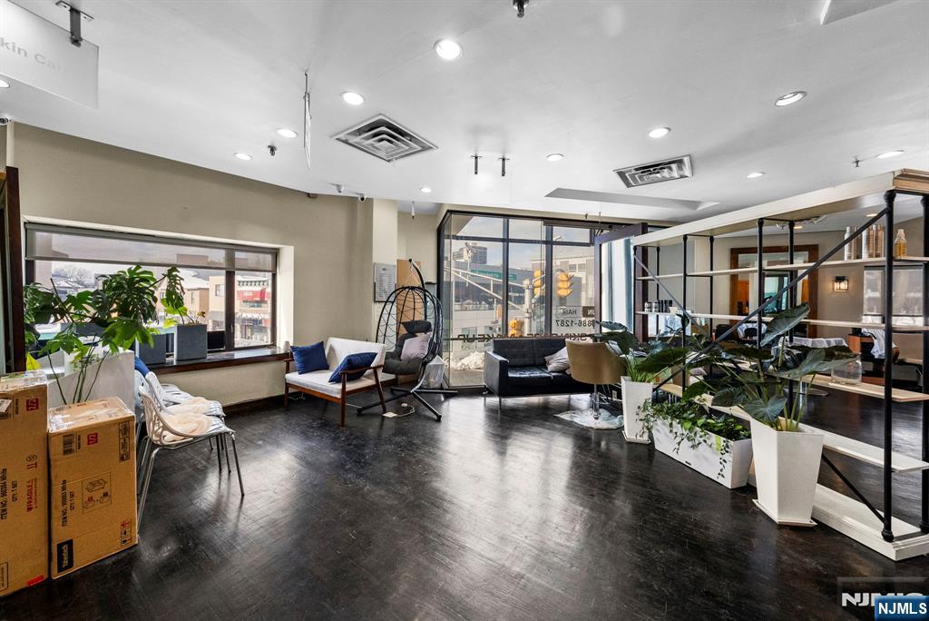 200 Main Street 2nd Floor