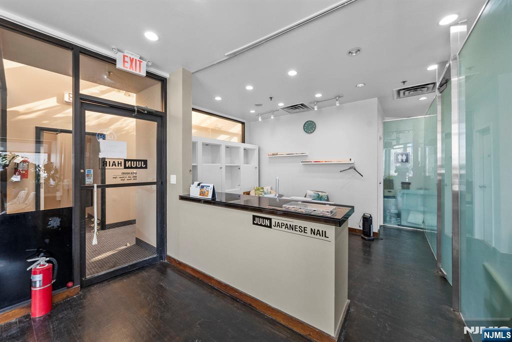 200 Main Street 2nd Floor