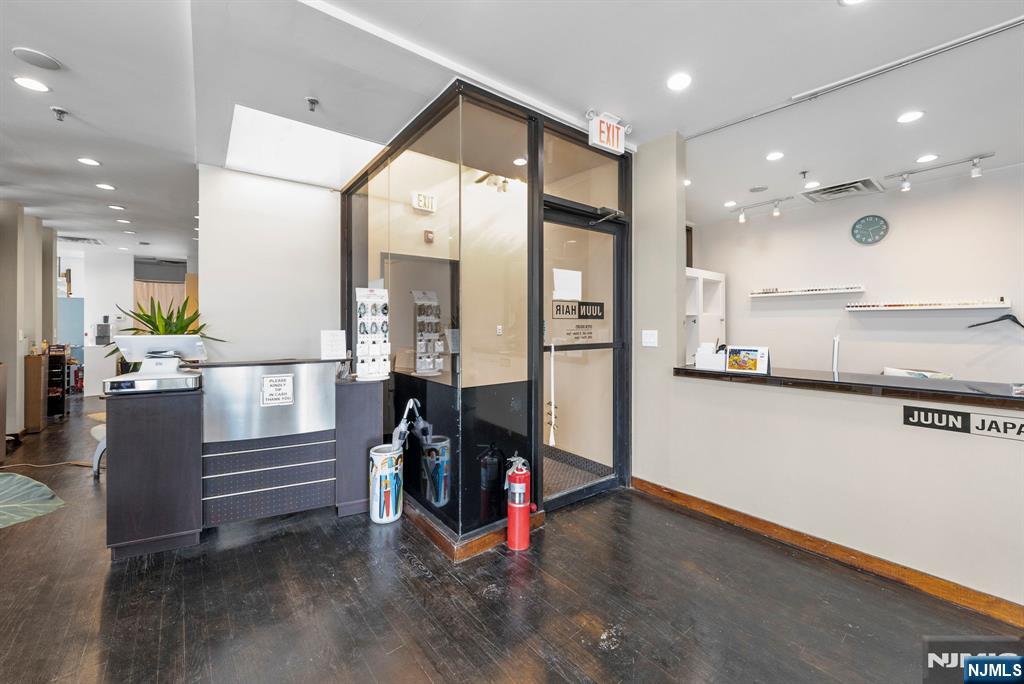 200 Main Street 2nd Floor