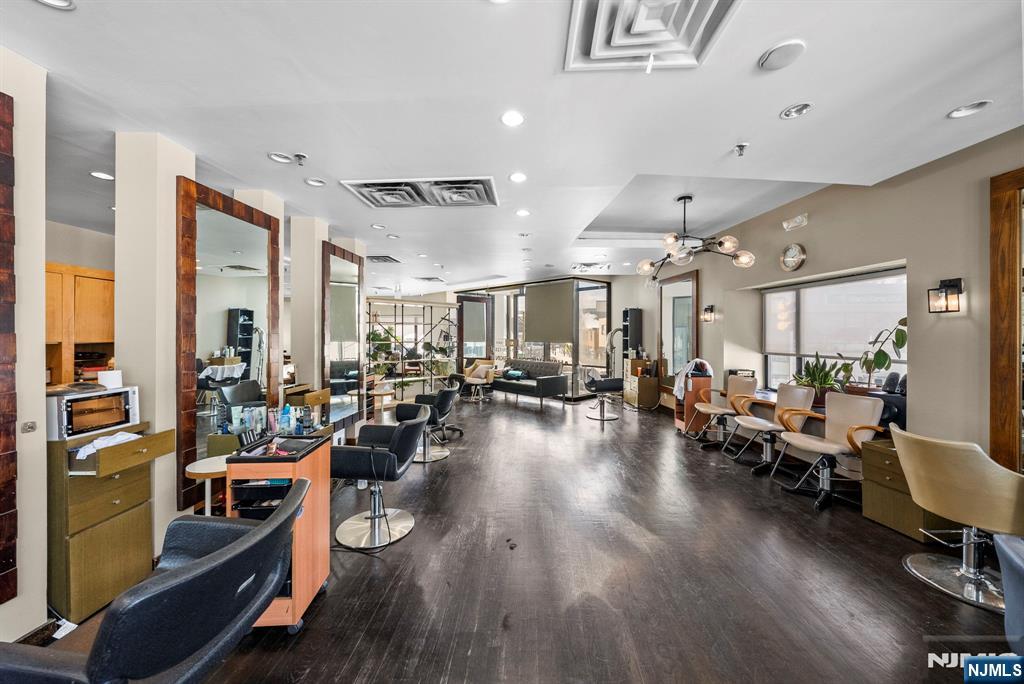 200 Main Street 2nd Floor