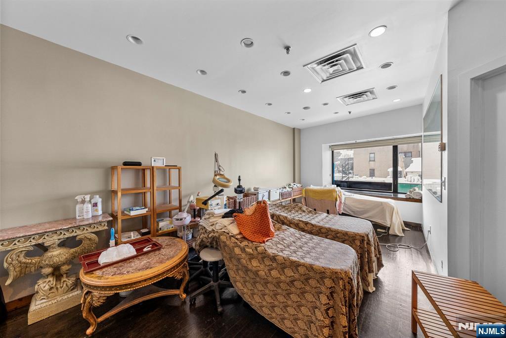 200 Main Street 2nd Floor