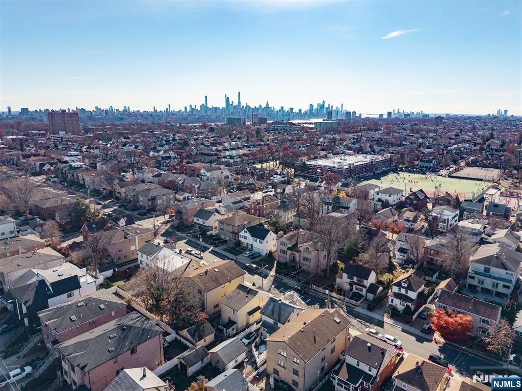 457 Washington Avenue 2nd Fl