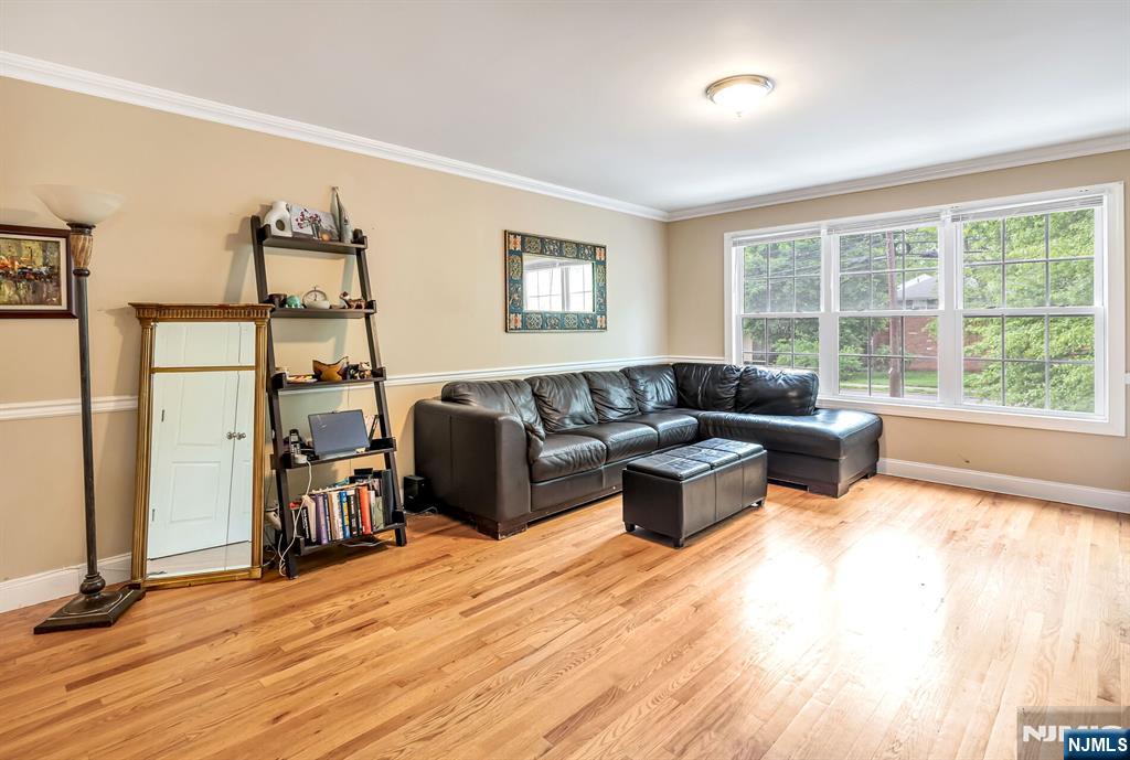 302 Tenafly Road