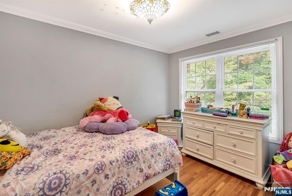 302 Tenafly Road