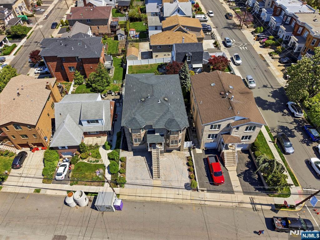 427 Lawton Avenue