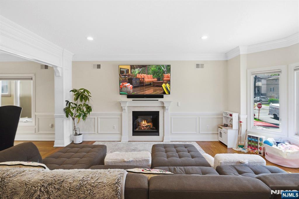 427 Lawton Avenue