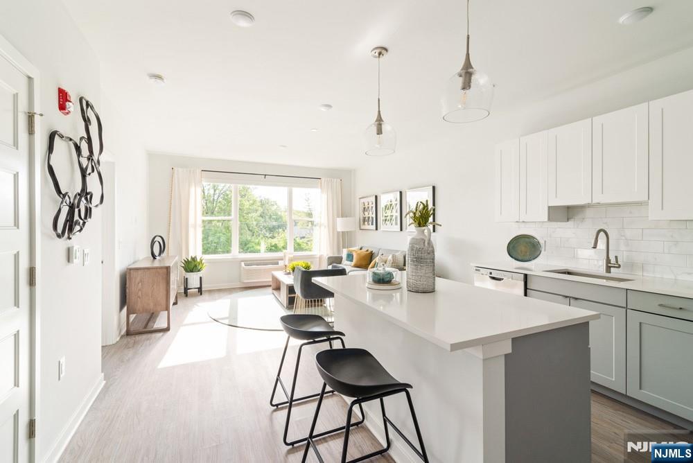 15 W Johnson Avenue 205