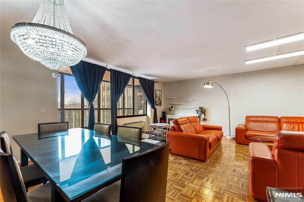 300 Winston Drive 318