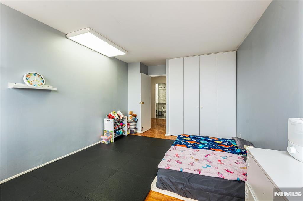 300 Winston Drive 318