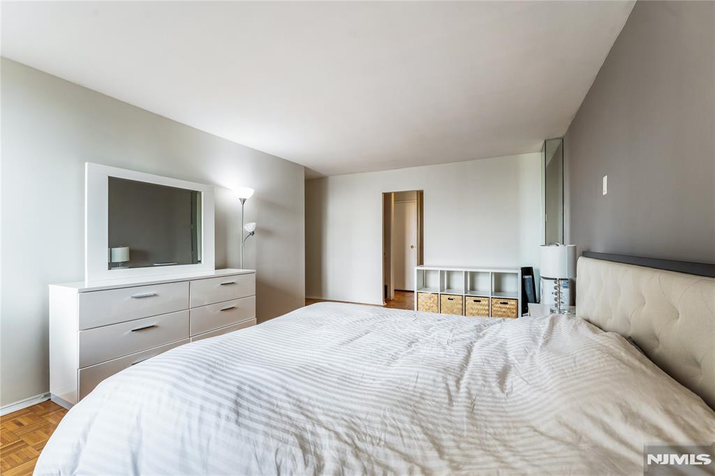 300 Winston Drive 318