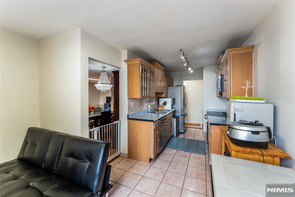 300 Winston Drive 318