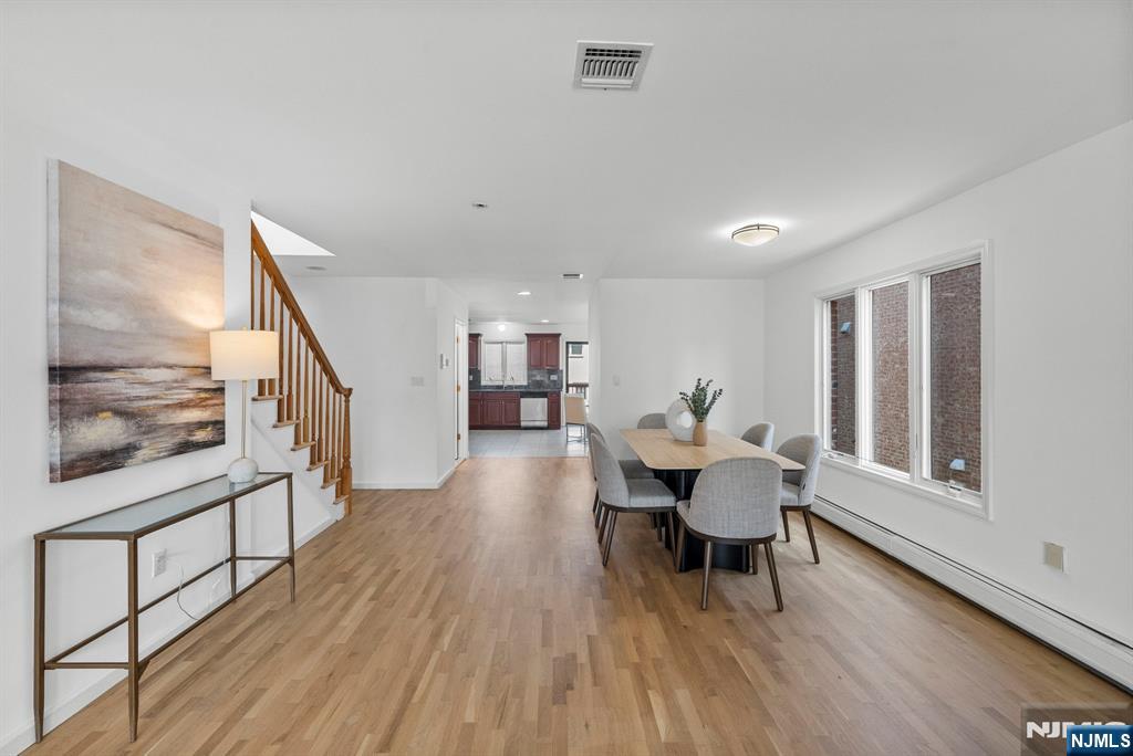 433 1st Street B