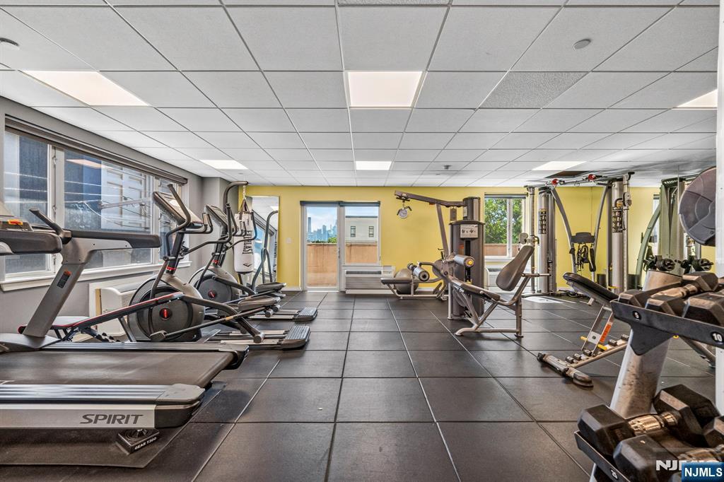 3312 Hudson Avenue 12K