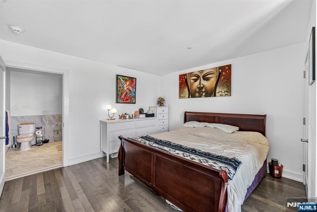 3312 Hudson Avenue 12K