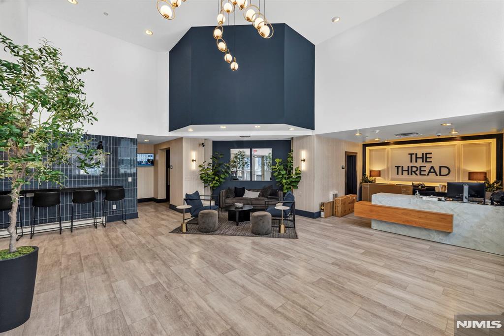 3312 Hudson Avenue 12K