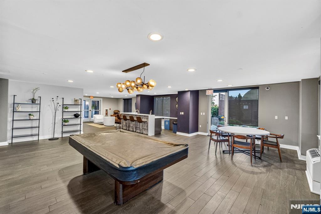 3312 Hudson Avenue 12K