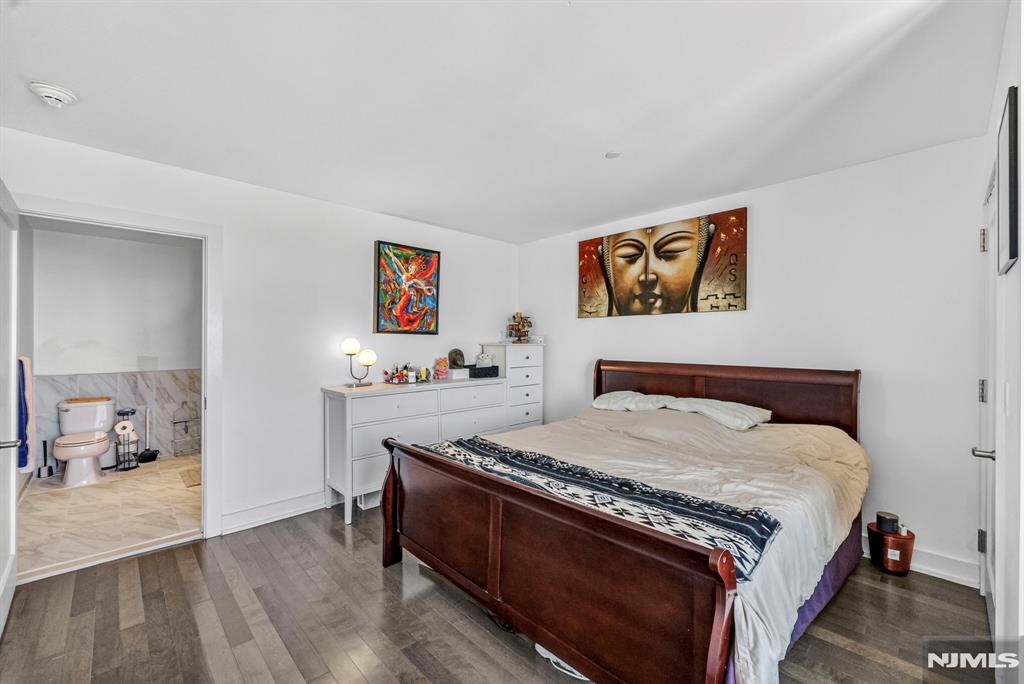 3312 Hudson Avenue 12K