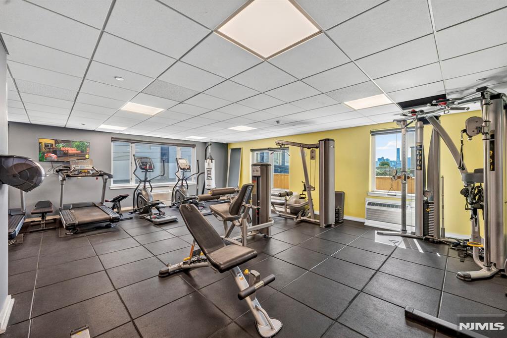 3312 Hudson Avenue 12K