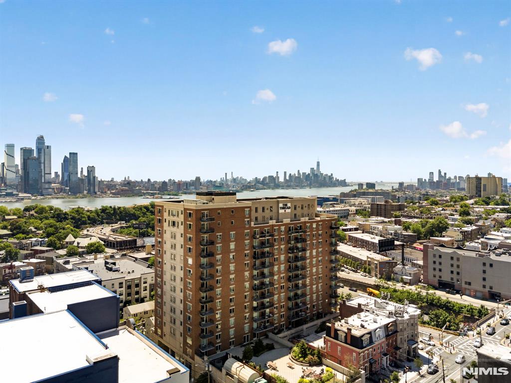 3312 Hudson Avenue 12K