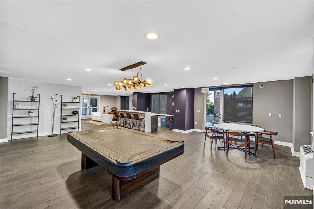 3312 Hudson Avenue 12K