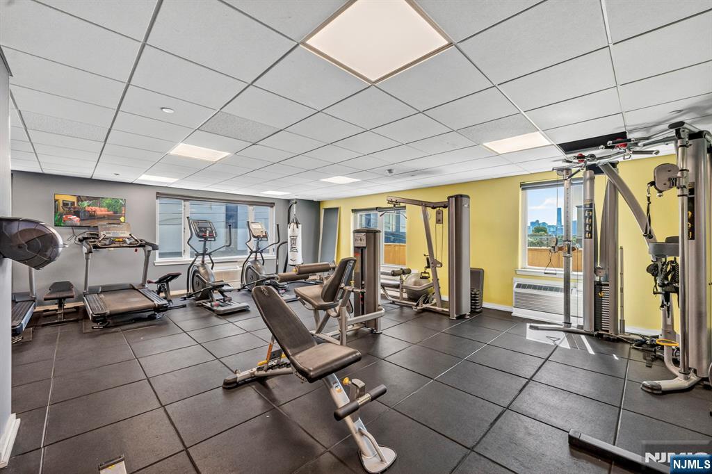 3312 Hudson Avenue 12K