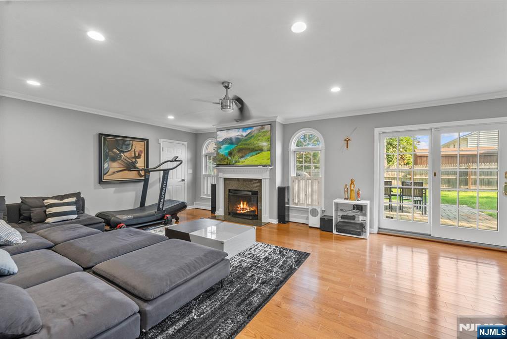 200 Hillside Avenue