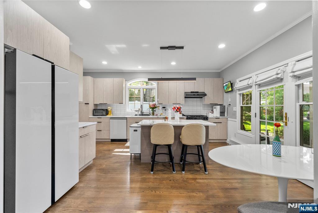 200 Hillside Avenue
