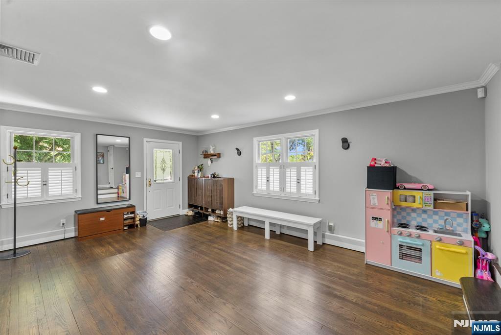 200 Hillside Avenue