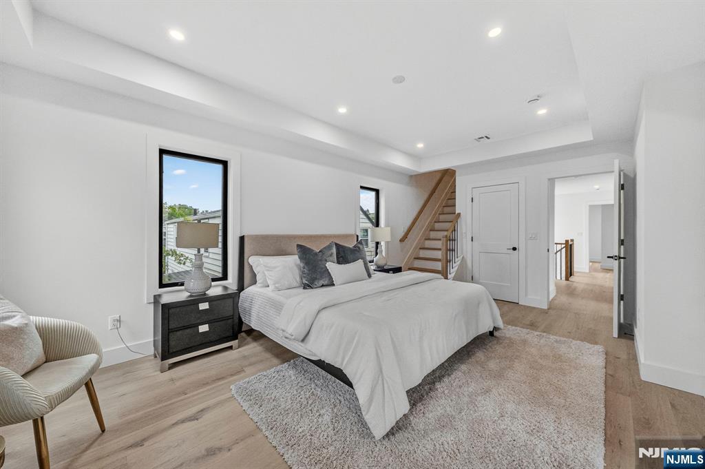 887 Linden Avenue