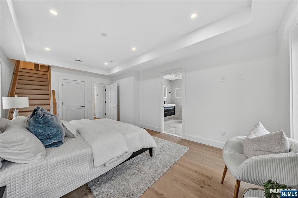 887 Linden Avenue