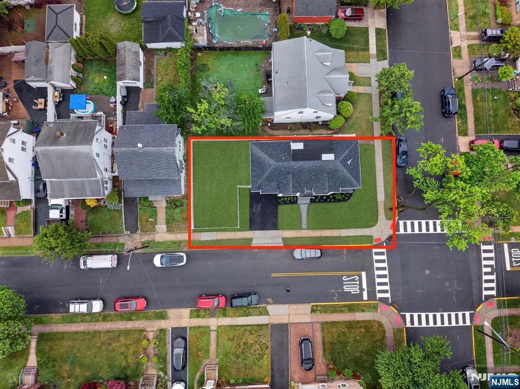 887 Linden Avenue