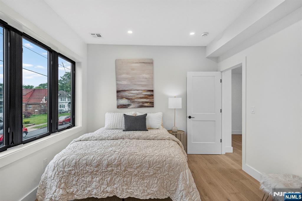 887 Linden Avenue