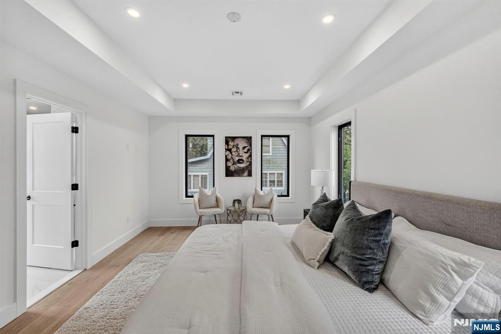 887 Linden Avenue