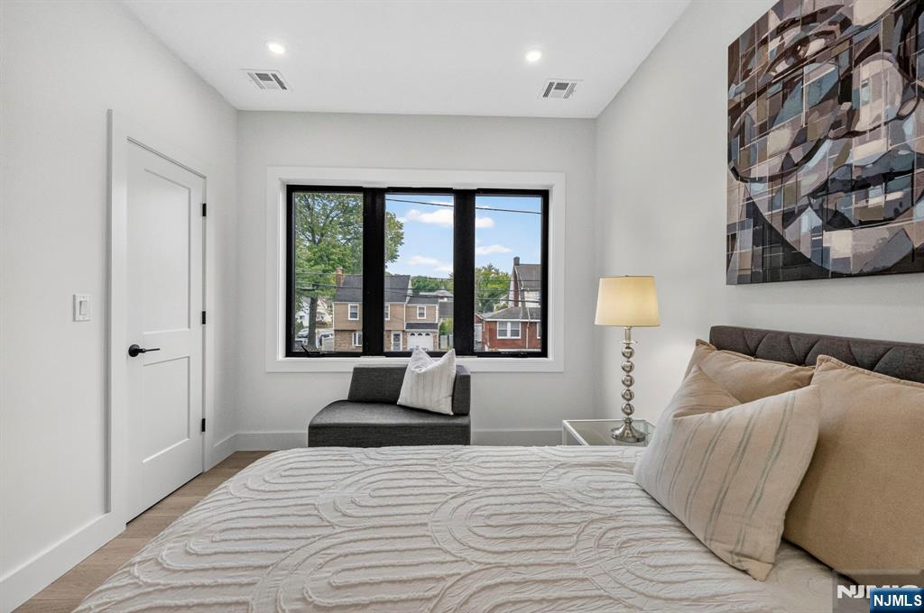 887 Linden Avenue