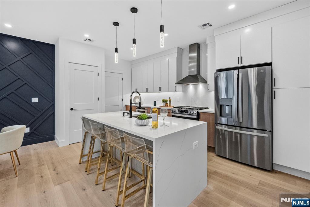 887 Linden Avenue
