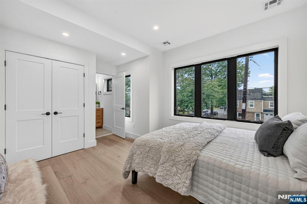 887 Linden Avenue