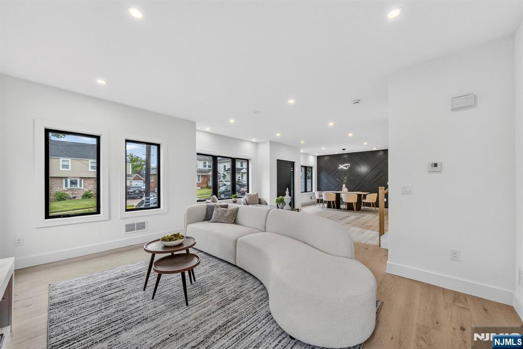 887 Linden Avenue