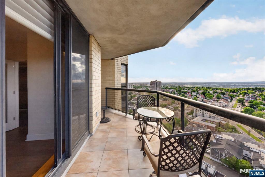900 Palisade Avenue 2403