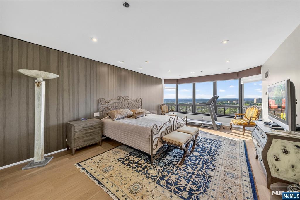 900 Palisade Avenue 2403