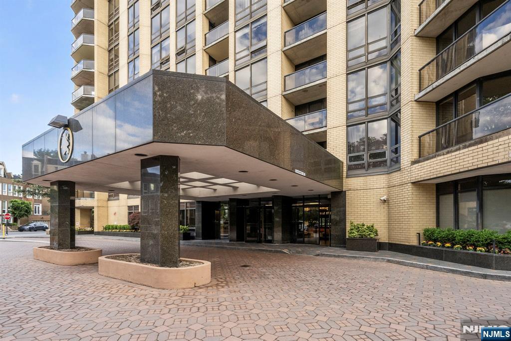 900 Palisade Avenue 2403