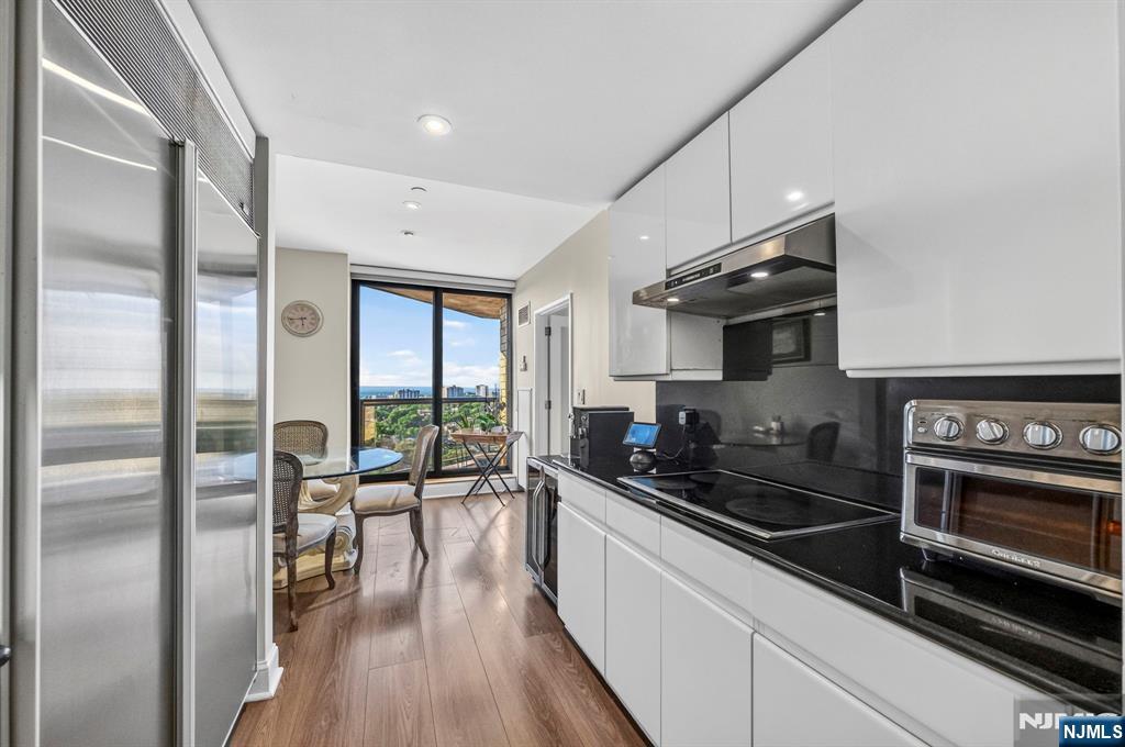 900 Palisade Avenue 2403
