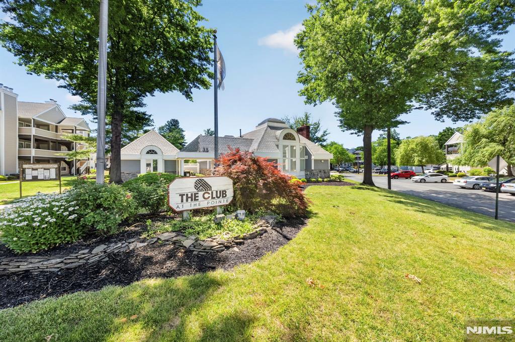 121 Country Club Drive 10