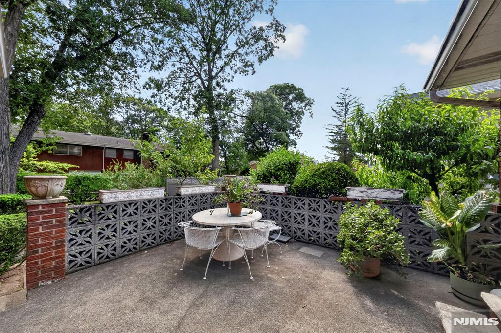 1230 Duncan Road