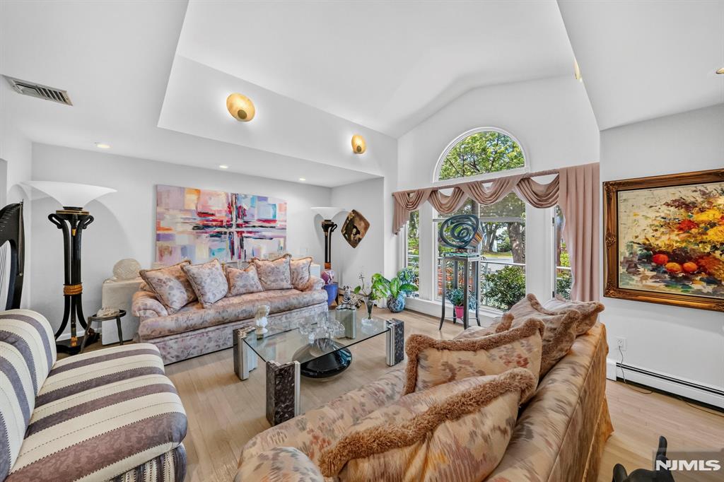 1230 Duncan Road