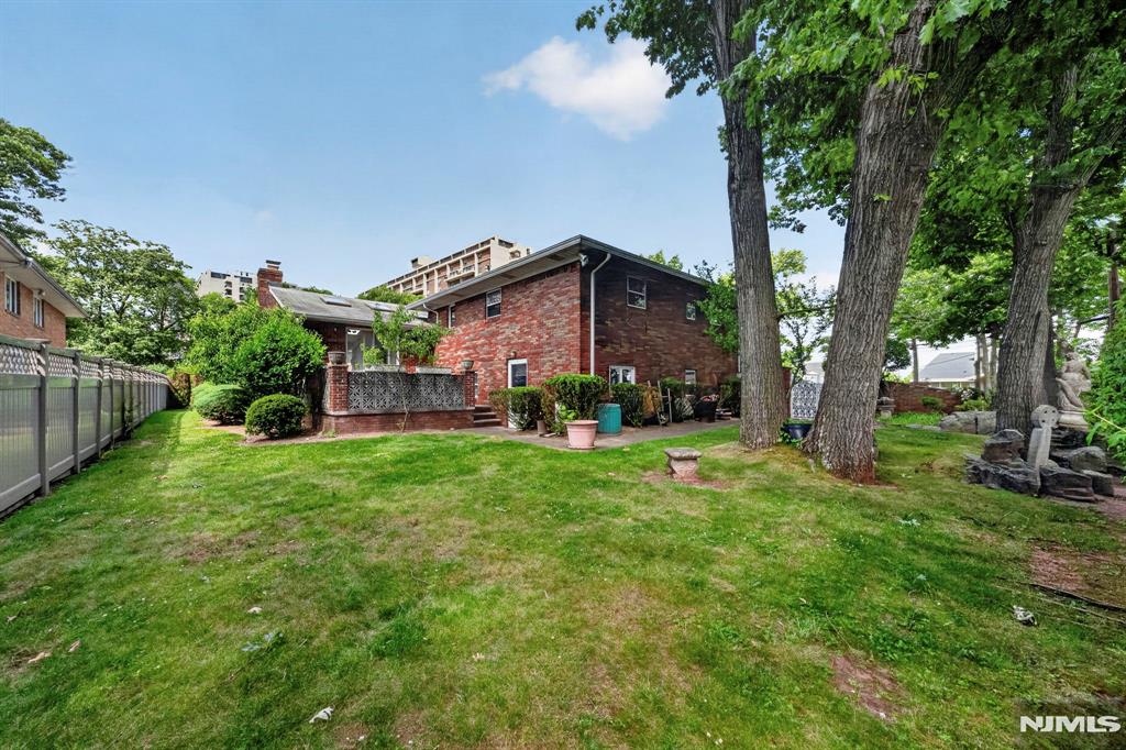 1230 Duncan Road