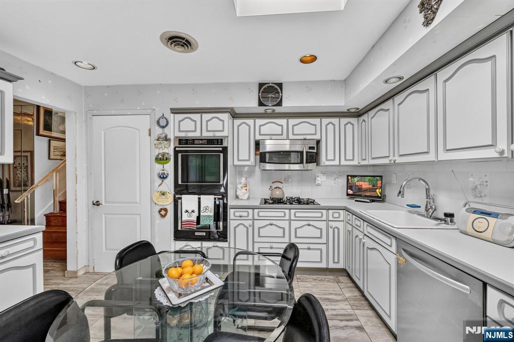 1230 Duncan Road